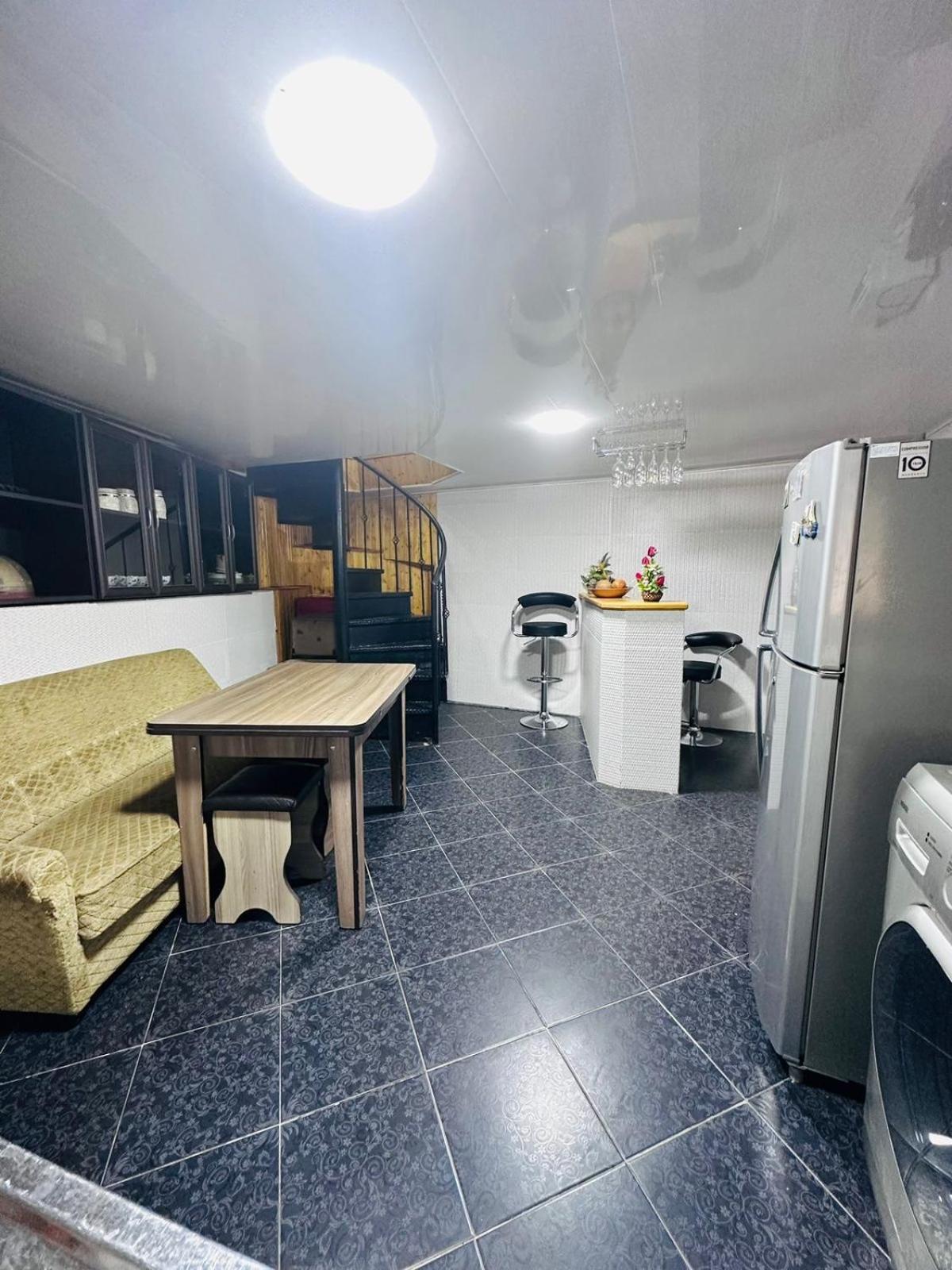 Nikas Apartment Tbiliszi Kültér fotó